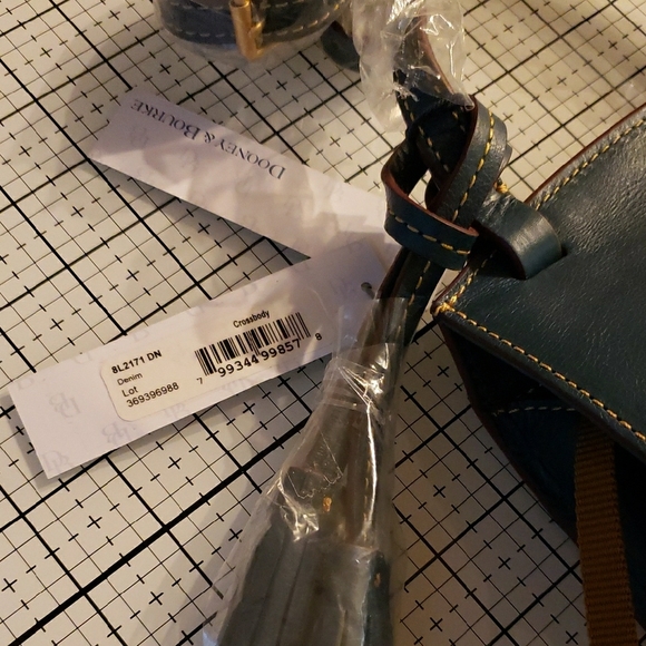 Dooney & Bourke Leather Crossbody Bag Denium - Picture 2 of 9